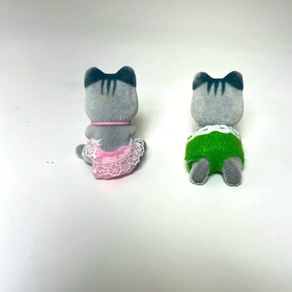 Sylvanian Families Calico Critters - Harvey Grey Cat Twin Babies - Retired - Picture 3 of 3